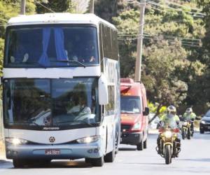 Durante el arribo a la ciudad de Brasilia hubo mucha seguridad y hasta fueron sacados del aeropuerto por un acceso privado (Foto: Juan Salgado)