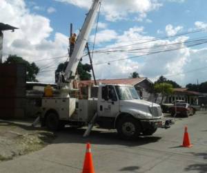 Los empleados de la Empresa Energía Honduras realizarán los trabajos de mantenimiento.