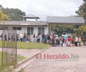 Las condiciones de seguridad del centro Renaciendo son mínimas, pero en dos de los anillos de seguridad hay policías y militares. Foto: EL HERALDO.