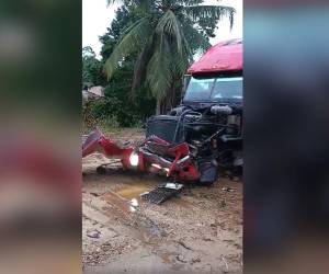 La unidad quedó destruida en la parte delantera.