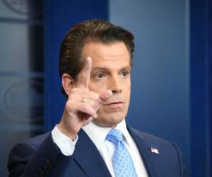 Al ser nombrado Director de Comunicaciones de la Casa Blanca, Anthony Scaramucci aseguró que el presidente Trump lo había llamado para poner fin a las filtraciones a la prensa, pero su llegada a la Casa Blanca desató una feroz lucha intestina. Foto: AFP.