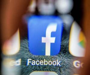 Facebook ha sido criticado por las fallas en la seguridad y el manejo de los datos de sus usuarios. (AFP)