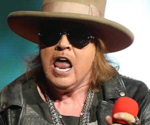 Axl Rose comenzó a cantar para el grupo australiano el mes pasado durante una gira europea sustituyendo al vocalista Brian Johnson.