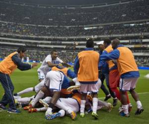 Hoy se cumplen tres años del famoso 'Aztecazo' y esta noche la Selección de Honduras quiere revivir ese momento frente México en el Estadio Azteca.