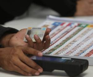 El Consejo Nacional Electoral todavía no comunica la adjudicación del TREP a la empresa Smartmatic, de fundadores venezolanos.