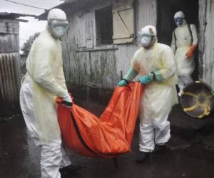 Personas africanas han fallecido por el mortal virus del ébola.