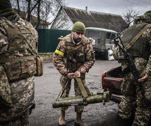 Las nuevas armas estadounidenses además incluyen otras 7,000 armas antiblindaje, miles de ametralladoras, rifles y lanzagranadas, entre otras.