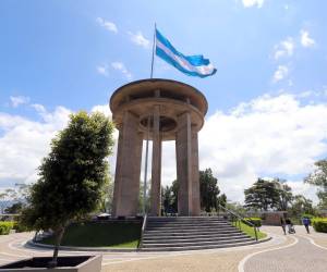 En el cerro Juana Laínez se encuentran el monumento a La Paz y varias plazas. Durante la semana se harán varias actividades.