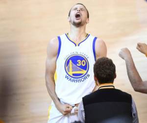 Stephen Curry, líder de los Warriors de Golden State en la celebración del pase a la final.