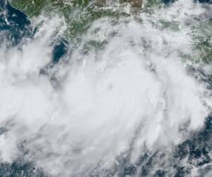 Las autoridades piden a la población estar al tanto de las alertas que emita el SMN.