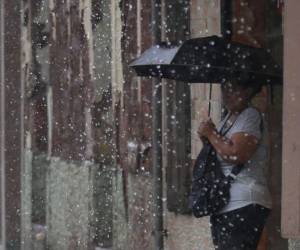 Copeco detalló que una cuña débil de alta presión generará abundante nubosidad, lluvias y chubascos.