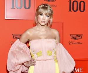 Taylor Swift llega a la gala Time 100, para las 100 personas más influyentes enel mundo en el Frederick P. Rose Hall, Jazz en el Lincoln Center. (Foto: AP)