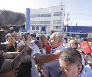 Este lunes, Nasry “Tito” Asfura, exalcalde de Tegucigalpa y actual precandidato a la presidencia por el Partido Nacional, se presentó de forma voluntaria a los tribunales en Materia de Criminalidad Organizada, Corrupción y Medio Ambiente.