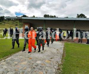 Los reos del penal de San Pedro Sula fueron trasladados hasta el centro de Ilama en Santa Bárbara. Hasta la fecha se han realizado más de cinco mil privados de libertad. Foto: El Heraldo