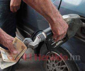 La gasolina superior acumula una rebaja de 30.50 lempiras. El precio más alto fue de L 146.57 en la capital hondureña.