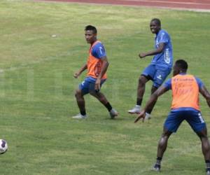 Los jugadores mientras entrenaban esta mañana en Unitec