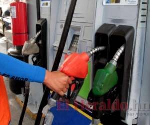 El galón de diésel ha subido 24 lempiras en los primeros tres meses de 2022 y alrededor de L 20 la gasolina superior.