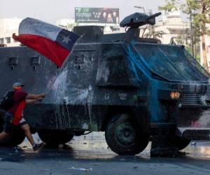 Las protestas en Chile han desatado la militarización en las calles. (AFP)