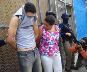 'La china' y 'El malandrín' fueron detenidos en la colonia San Migueld e Tegucigalpa. (Foto: Estalin Irías)