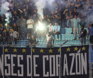 Concacaf multó a Motagua por la quema de pólvora y a Real España por la desobediencia de sus rebeldes aficionados.