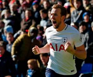 Kane casi al último minuto del encuentro le dio el gane al Tottenham con un gran tiro que el arquero no pudo detener. Foto: AFP