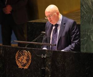 Vasily Nebenzya, Representante Permanente de Rusia ante las Naciones Unidas, habla durante una sesión especial de la Asamblea General en la sede de las Naciones Unidas el 28 de febrero de 2022 en la ciudad de Nueva York.