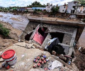 Cumplieron el sueño de tener una casa propia, tras el trabajo de muchos años, sin embargo, en horas y días debido a las intensas lluvias dejadas por el huracán John, todo quedó destruido y ahora son solo recuerdos para Verónica López Galindo, quien vive junto con su esposo y sus tres hijos, en el balneario mexicano de Acapulco, sur del país.