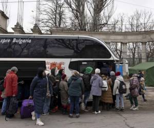 Los corredores que van “en otras direcciones se negociarán con la parte ucraniana”, dijo Rusia.