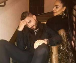 El cantante Maluma junto a su tía Yady Arias quienes recientemente protagonizaron un escándalo.