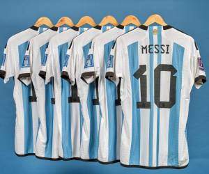 Previo al partido que tendrá Paraguay contra Argentina en la ronda de eliminatorias para el Mundial de 2026, Paraguay tomó la decisión de prohibir el uso de camisetas de Lionel Messi y de la albiceleste ¿Por qué este veto? Descúbralo a continuación.