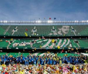 Esta es la foto con todos los peluches que compartió el Betis en sus redes sociales. (Foto: Twitter)