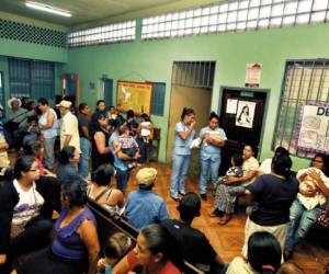 Los centros de salud en tegucigalpa contarán con atención extendida y los hospitales ya están preparados para atender a los afectados por la tormenta tropical Sara en Honduras