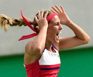 Puig celebra con locura su triufo y se enfrenará por el oro a la alemana Angelique Kerber o a la estadounidense Madison Keys.