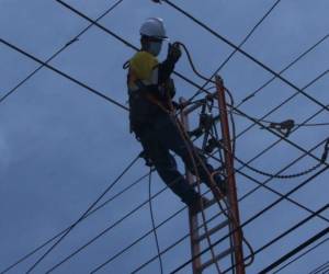 Lasautoridadess de la ENEE aseguran que las constantes interrupciones obedecen a problemas de generación y distribución de energía que fueron heredados por las pasadas administraciones.