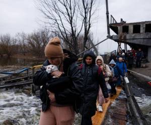 Los civiles evacuados de las ciudades de Járkov, Kiev, Mariúpol y Sumy “no irán a Bielorrusia para luego tomar el avión e ir a Rusia”, advirtió el gobierno ucraniano.