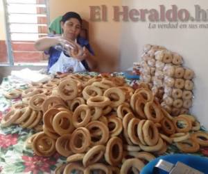 El maíz y la cuajada son los ingredientes principales para elaborar este bocadillo.