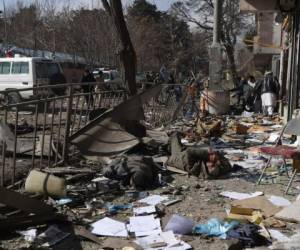 La mayoría de los muertos en el ataque son civiles, también hay bajas militares informaron las autoridades de Kabul. Fotos: AFP