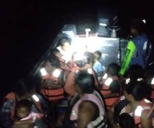 Nuevo naufragio en Honduras. 17 personas fueron rescatadas por las autoridades.