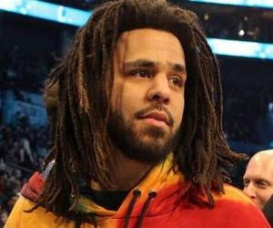 J. Cole soñó mucho tiempo con una carrera en el básquet, un deporte que practicó en secundaria y en la universidad. Foto cortesía: TVMax.