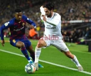 Barcelona y Real Madrid están midiendo fuerzas en el Camp Nou. Foto: AFP.