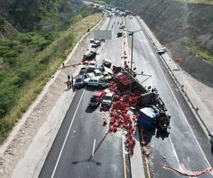 Entre los heridos graves hay dos menores de edad, que fueron llevados en helicóptero hasta un hospital, informó el Servicio de Emergencias.