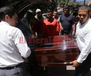 Los cuerpos fueron levantados por el Ministerio Público y traídos hasta Medicina Forense, en la capital. Ayer fueron entregados a sus familiares. Foto Estalin Irías / EL HERALDO