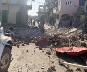 Edificios religiosos, escuelas y viviendas resultaron dañados por el terremoto, según los residentes de la zona afectada. Foto: Cortesía.