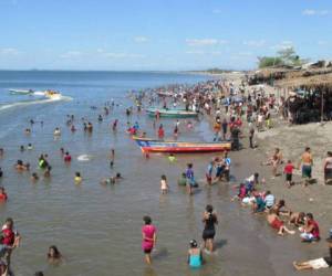 Todos los años es la misma historia en Honduras, las personas abarrotan las casas de empeños para dejar sus prendas, artículos y demás para poder llevar a su familia a la playa o al pueblo de procedencia.