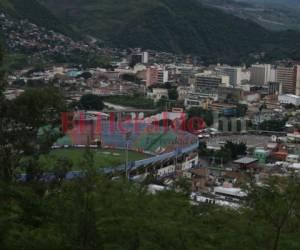 No se descarta que en horas de la tarde de este domingo se registren chubascos en la capital cuando se juega la final de la Liga Nacional. Foto: El Heraldo.