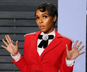 Janelle Monae, de 32 años, alcanzó la fama hace una década por su combinación de música clásica, soul y jazz con rock psicodélico y temas de ciencia ficción. Foto: AFP