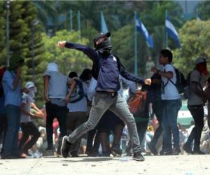 La última protesta violenta de estudiantes tuvo lugar ayer en la Universidad Nacional Autónoma de Honduras. (Foto: Alex Pérez)