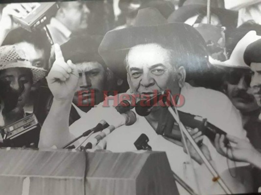 El expresidente hondureño Roberto Suazo Córdova durante uno de sus discursos políticos en 1981.