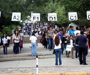 Las personas que permanecen sin estudiar pueden ir a VOAE para que les expliquen más del proceso e ingresar en el II Período del 2024.