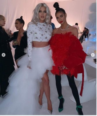 FOTOS: Kylie y Kendall Jenner, Kim, Khloé y Kourtney Kardashian se lucieron con glamurosa fiesta navideña